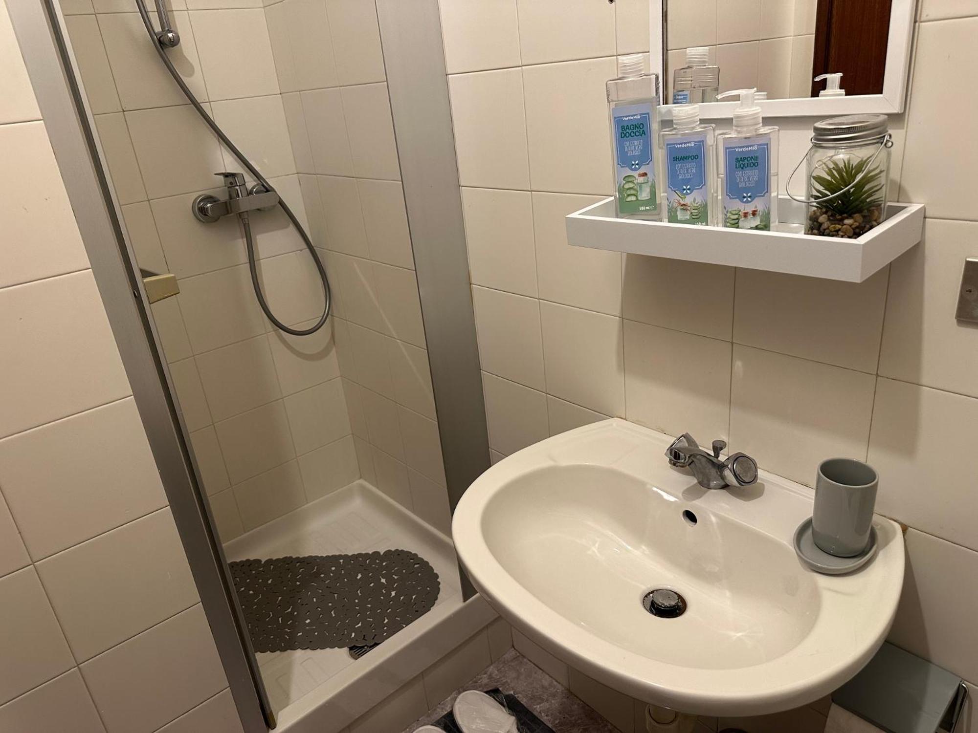 Flat In City Centre Tirano - 10 Minutes From Bernina Express Apartman Kültér fotó